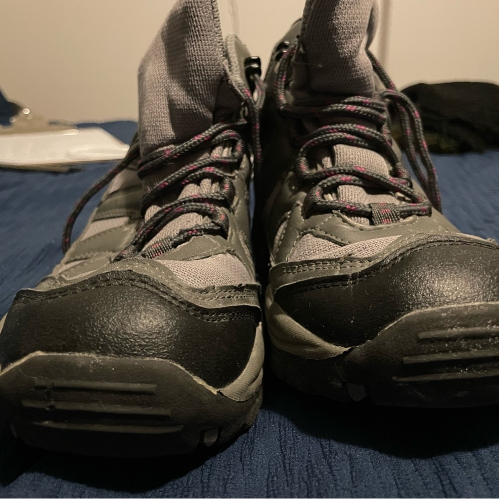 Grey hiking boots from Walmart size 6